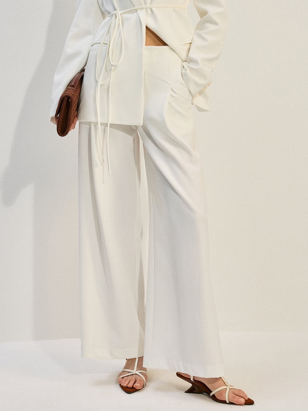 Commense Textured Wide-Leg Pants - Picture 3 of 7